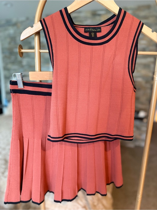 House of Harlow 1960 Dresses & Skirts - House of Harlow 1960 Rust Skater Skirt with Black Trim
